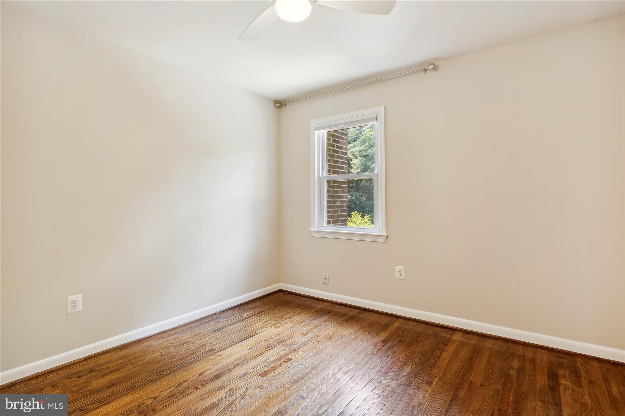 1804 GOLF VIEW COURT