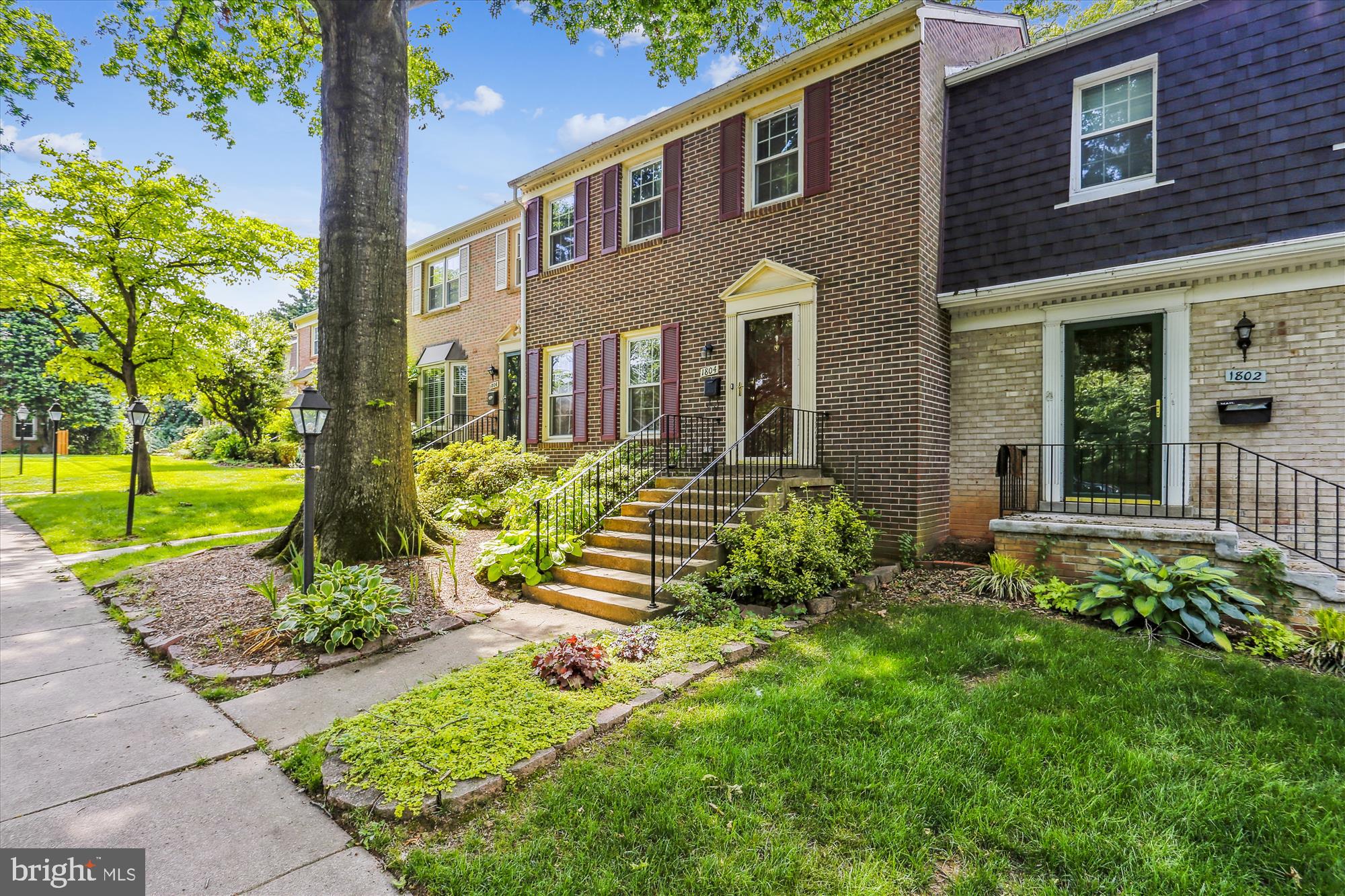1804 GOLF VIEW COURT