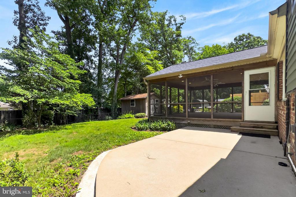 1210 CROTON DRIVE
