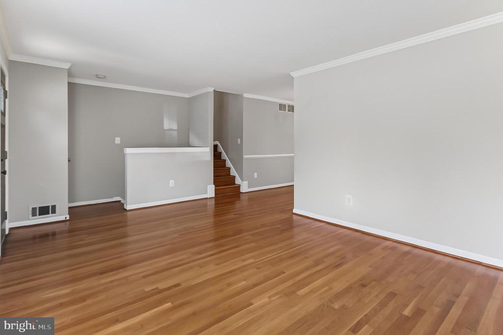 1210 CROTON DRIVE