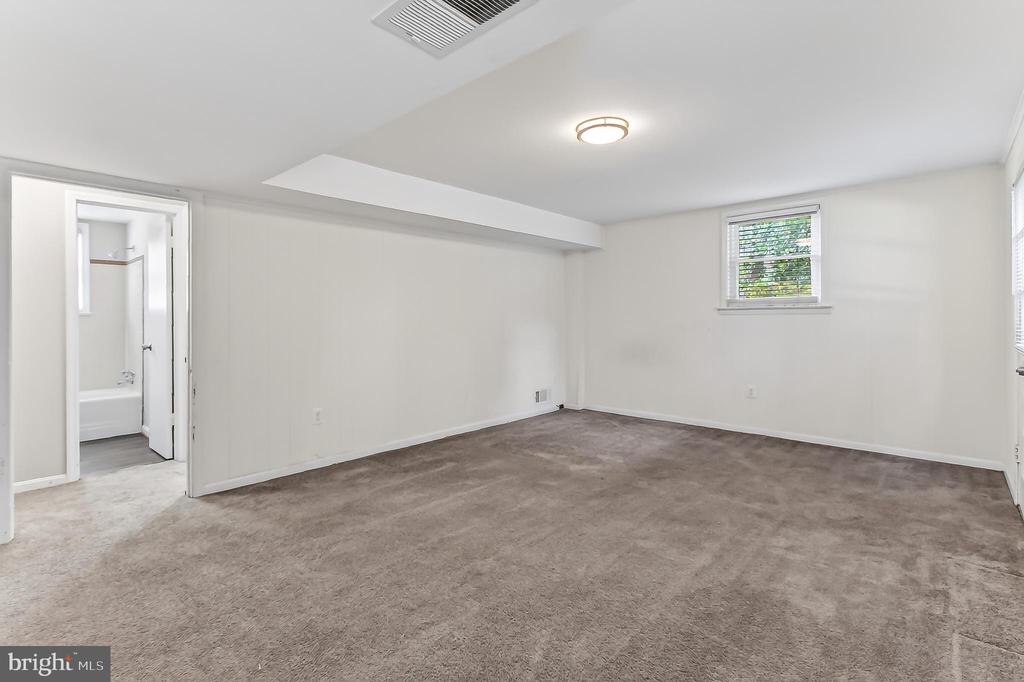 1210 CROTON DRIVE