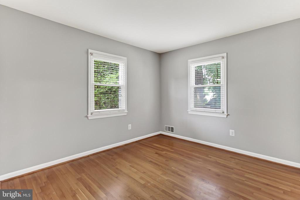 1210 CROTON DRIVE