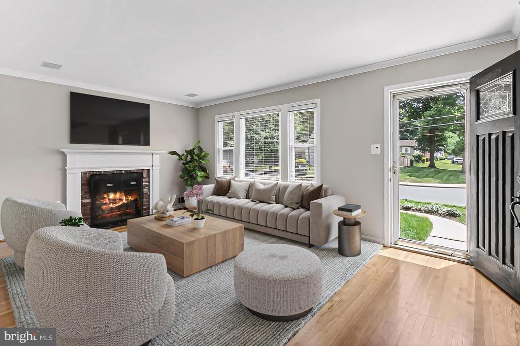 1210 CROTON DRIVE