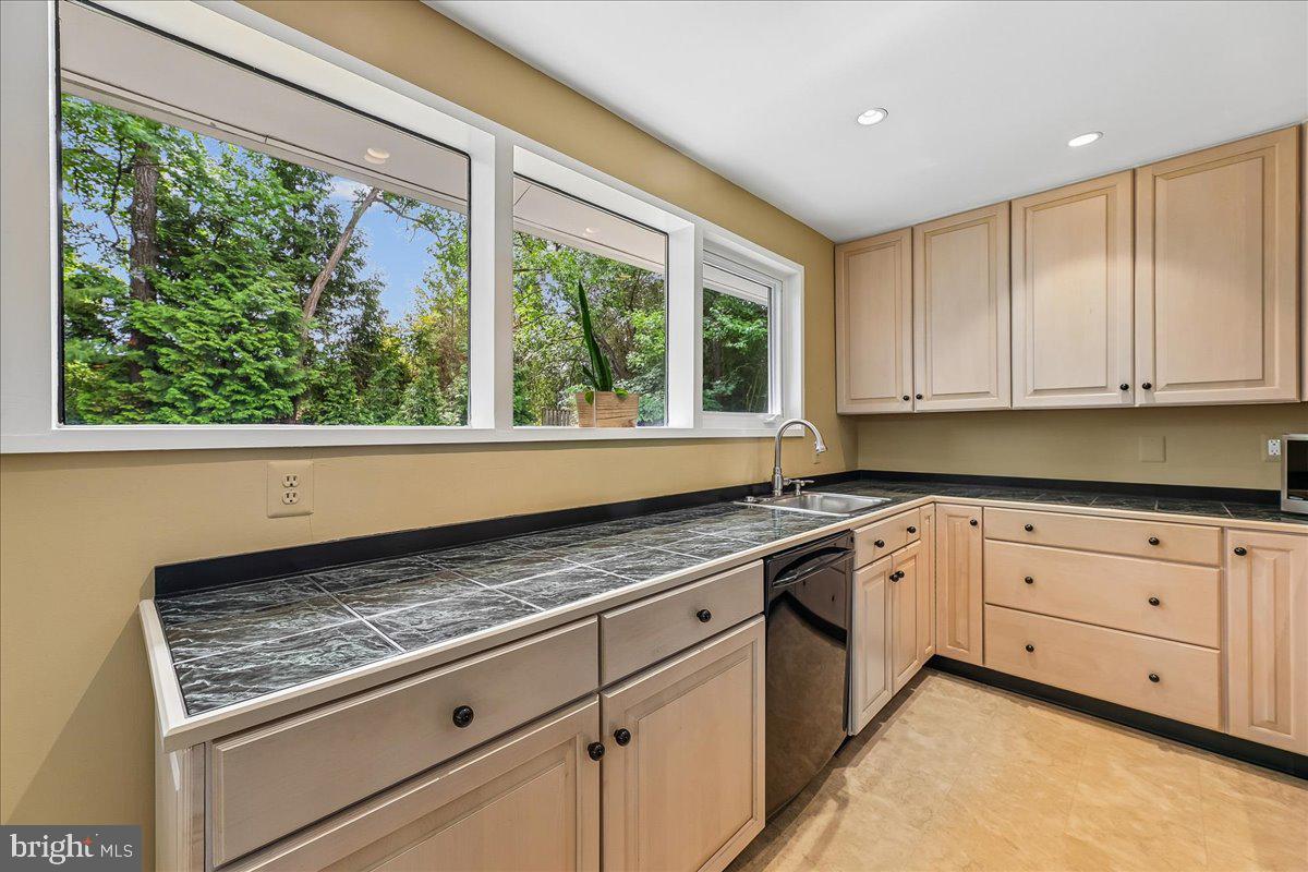3609 PINETREE TERRACE