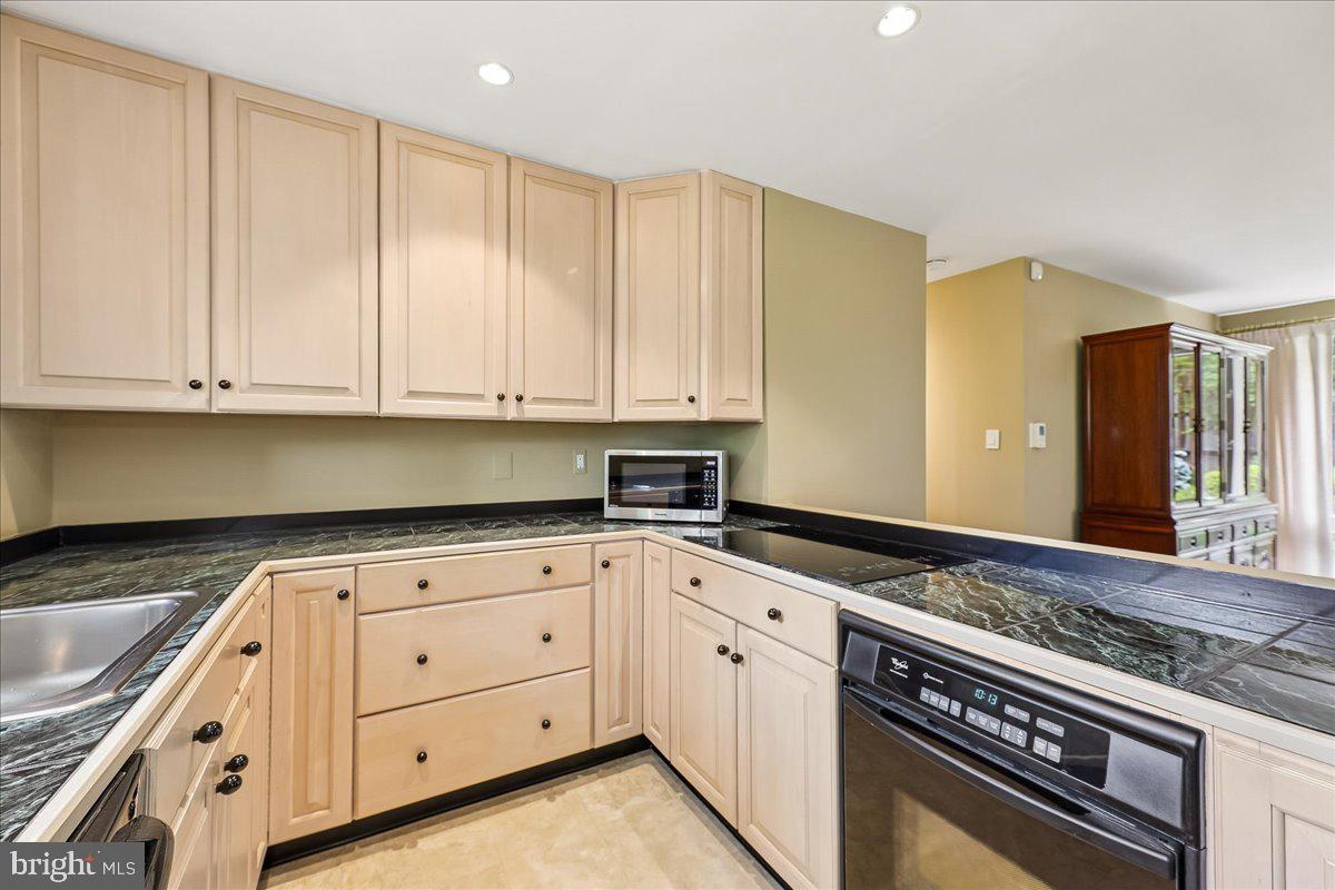 3609 PINETREE TERRACE