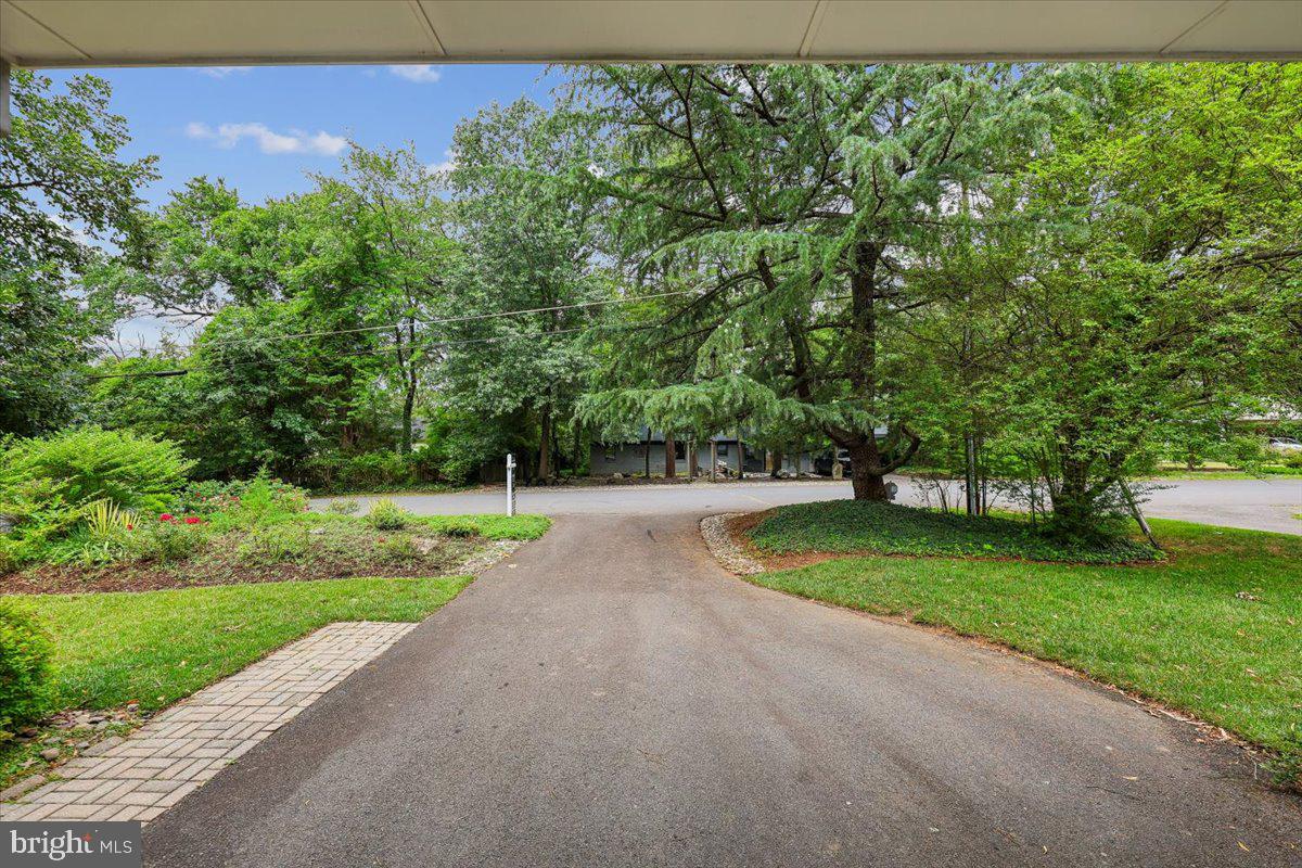 3609 PINETREE TERRACE