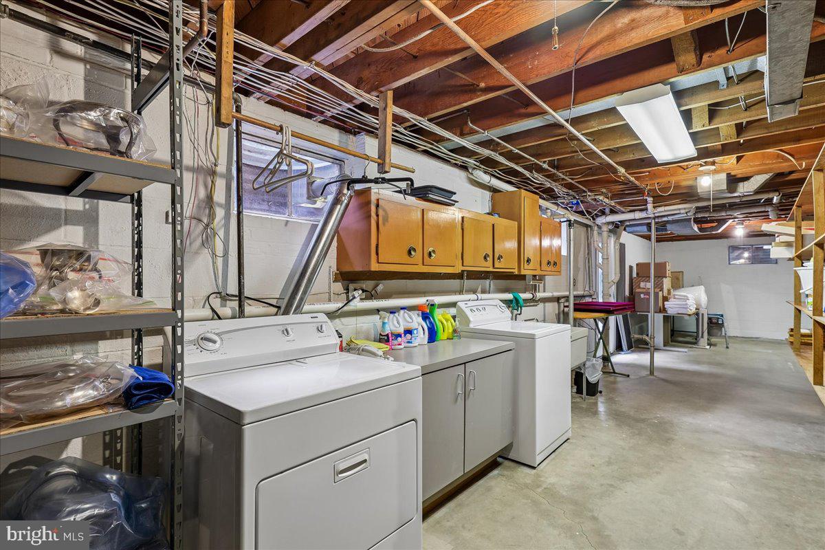 3609 PINETREE TERRACE