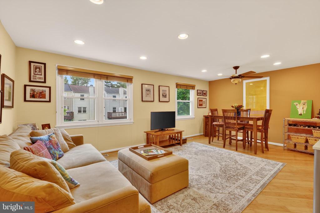 6415 BIRCHLEIGH CIRCLE