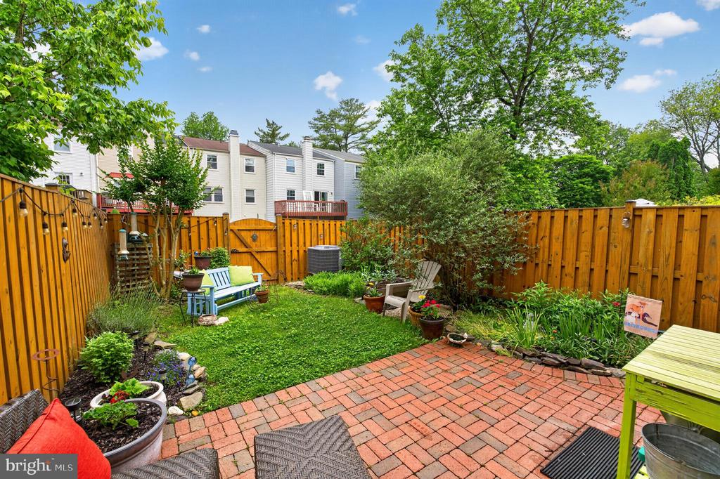 6415 BIRCHLEIGH CIRCLE