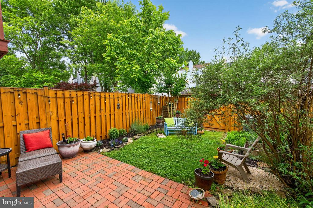 6415 BIRCHLEIGH CIRCLE