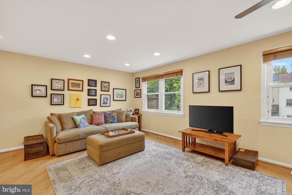 6415 BIRCHLEIGH CIRCLE
