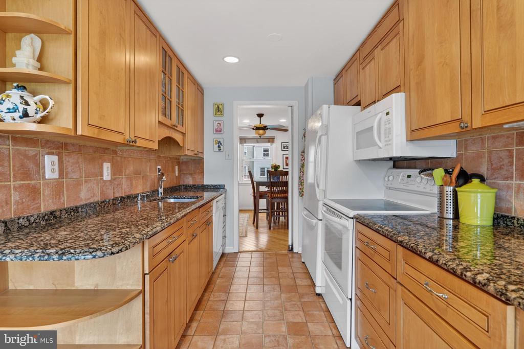 6415 BIRCHLEIGH CIRCLE