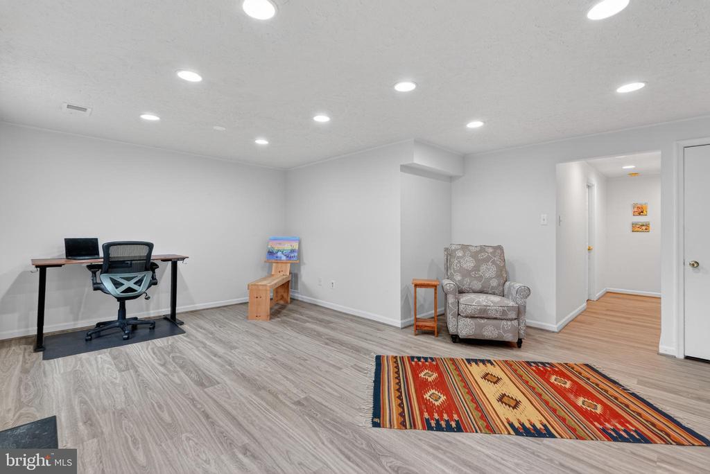 6415 BIRCHLEIGH CIRCLE