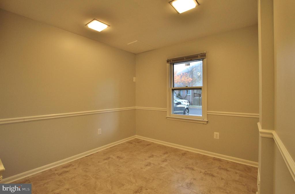 7321 MALLORY LANE