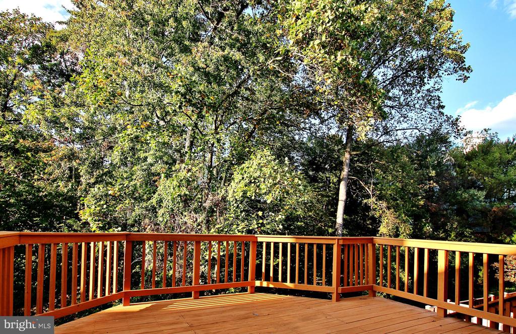 7321 MALLORY LANE