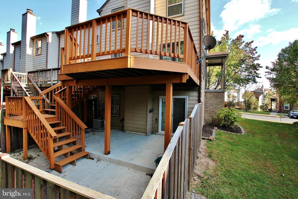 7321 MALLORY LANE