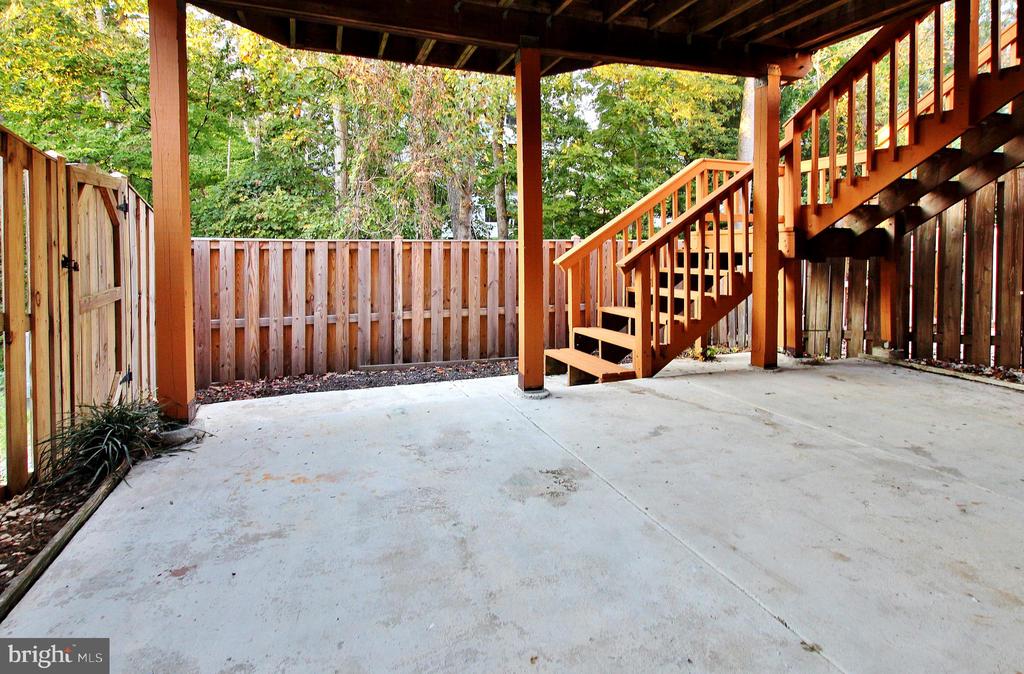 7321 MALLORY LANE