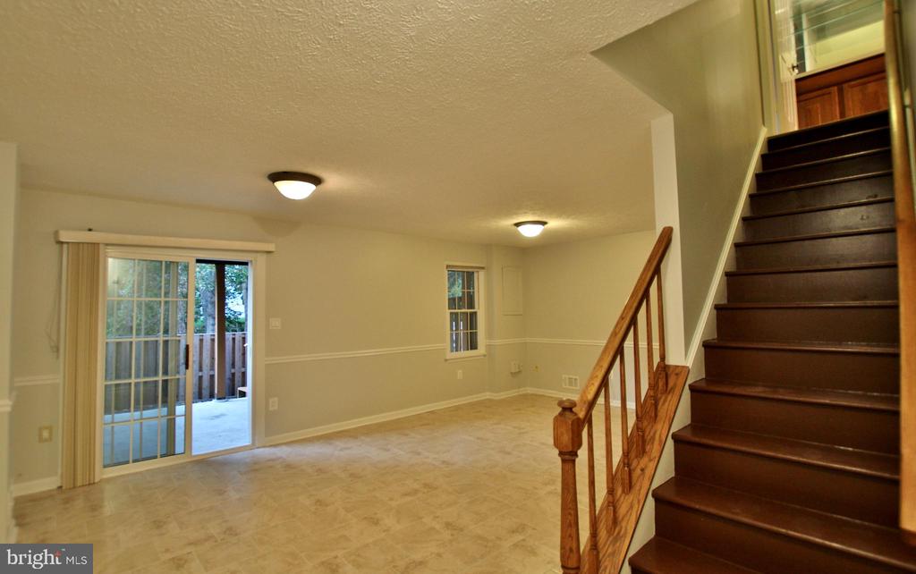 7321 MALLORY LANE