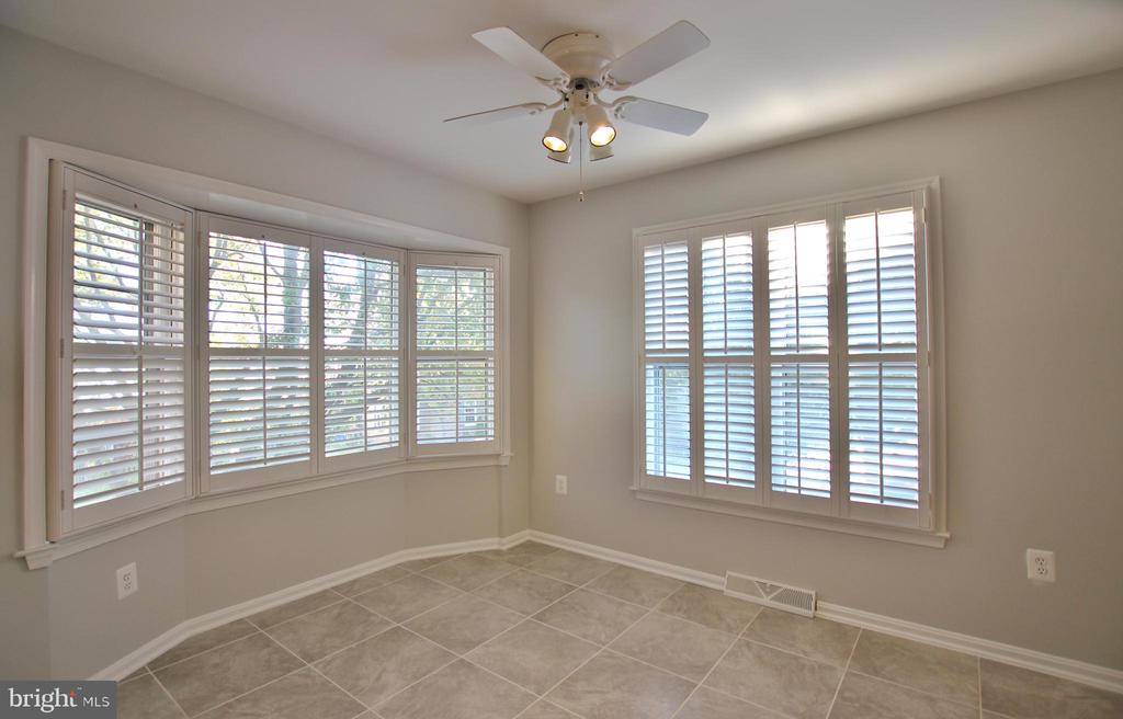 7321 MALLORY LANE