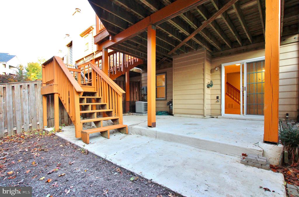 7321 MALLORY LANE