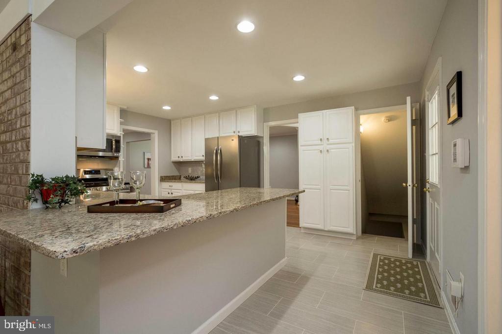 5612 EASTBOURNE DRIVE