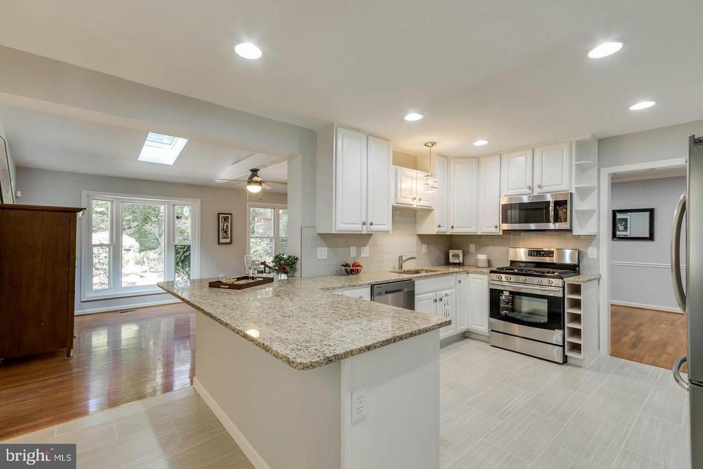 5612 EASTBOURNE DRIVE