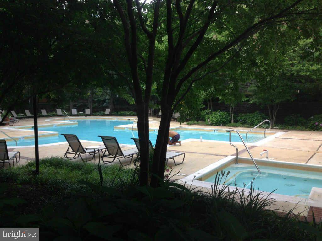 1540 LINCOLN WAY 201