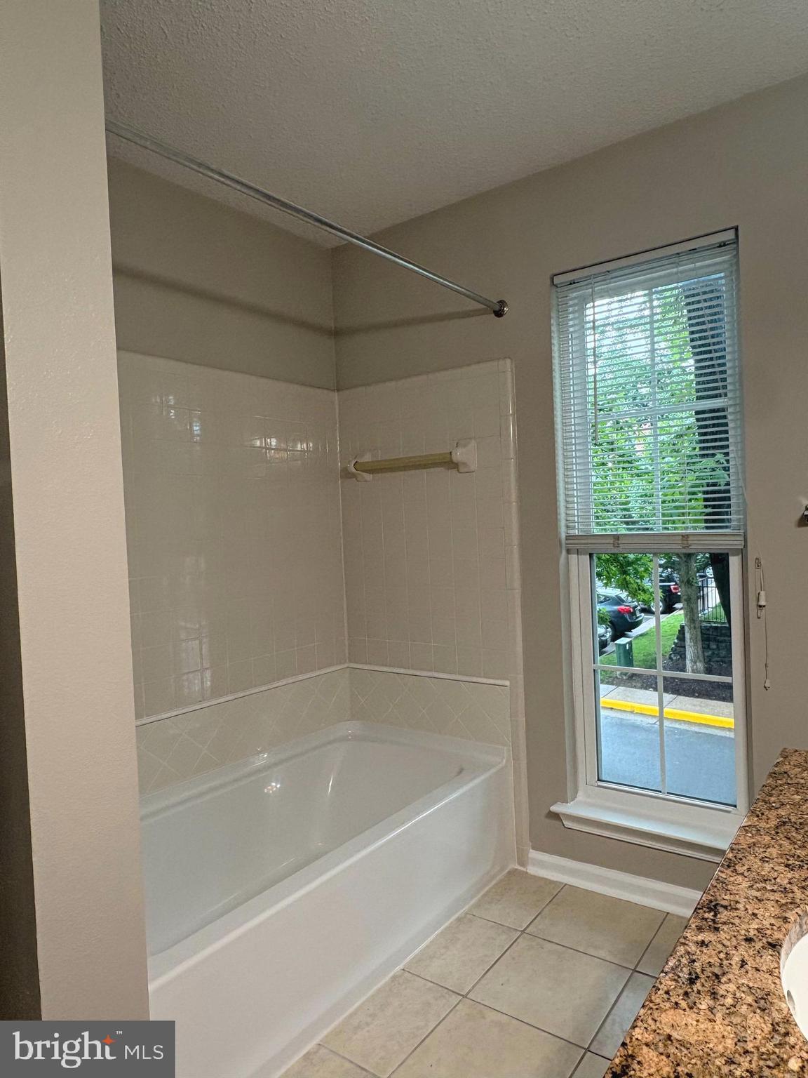 1540 LINCOLN WAY 201