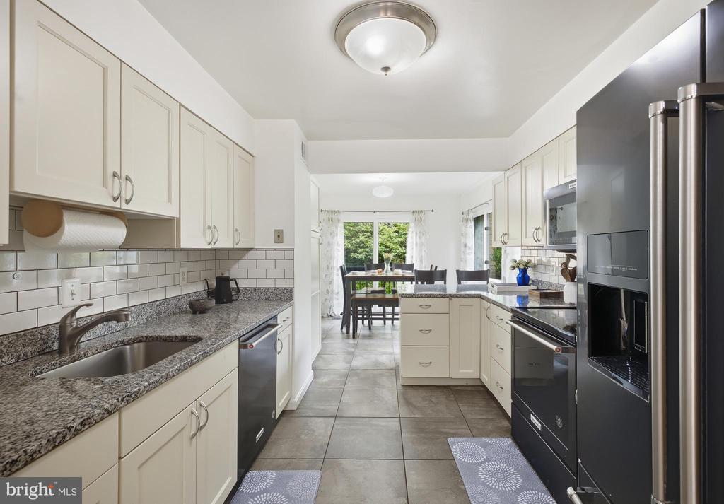 3131 GUYSBOROUGH DRIVE
