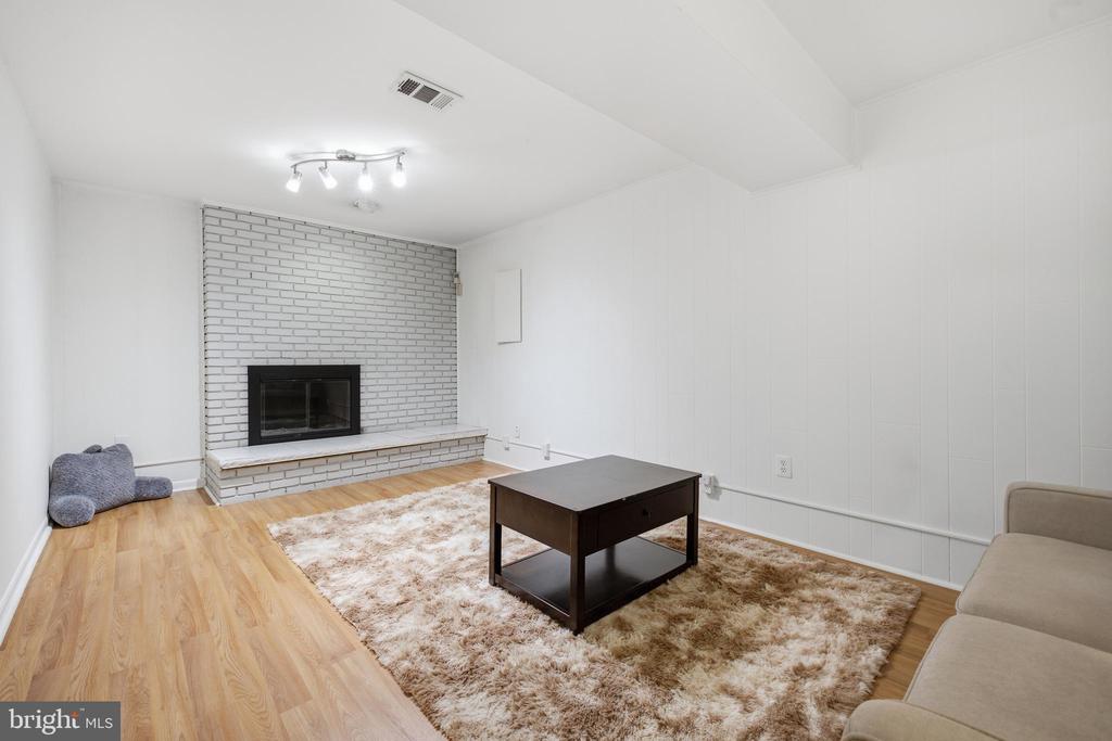 3131 GUYSBOROUGH DRIVE