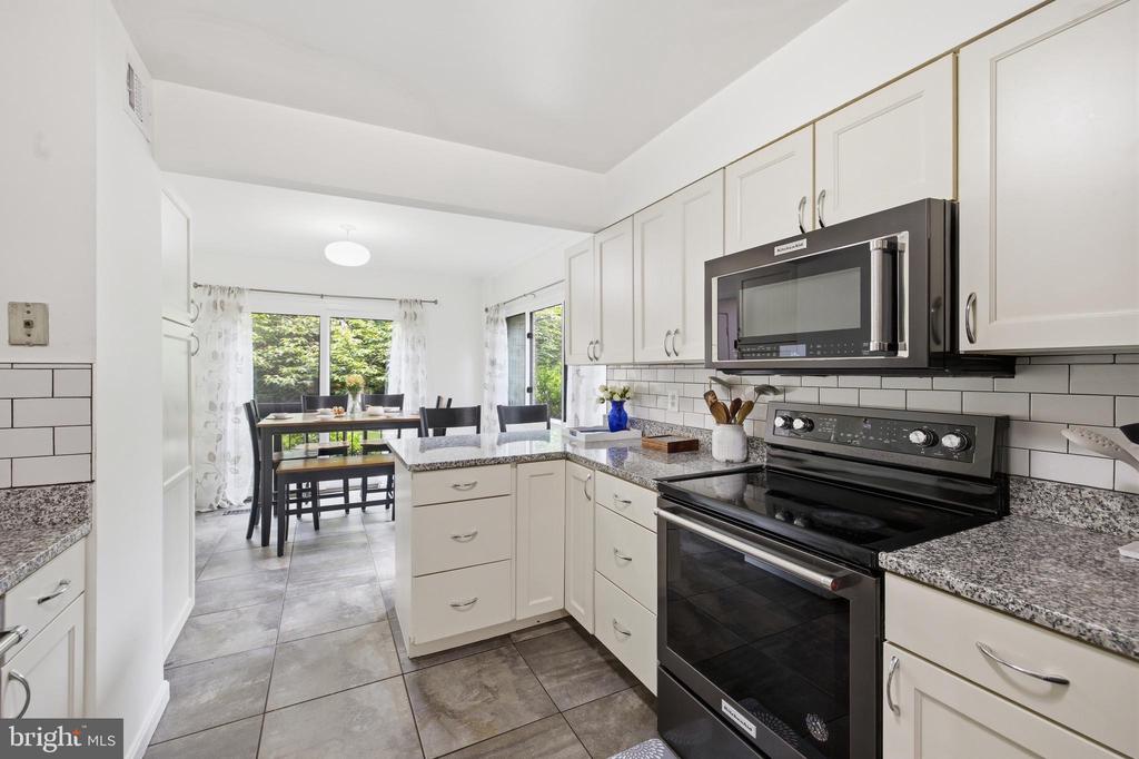 3131 GUYSBOROUGH DRIVE