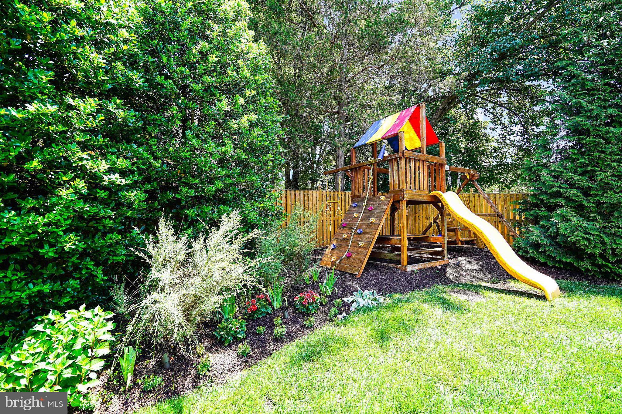2515 HALTERBREAK COURT