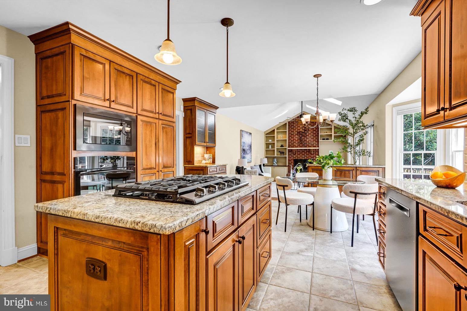 2515 HALTERBREAK COURT