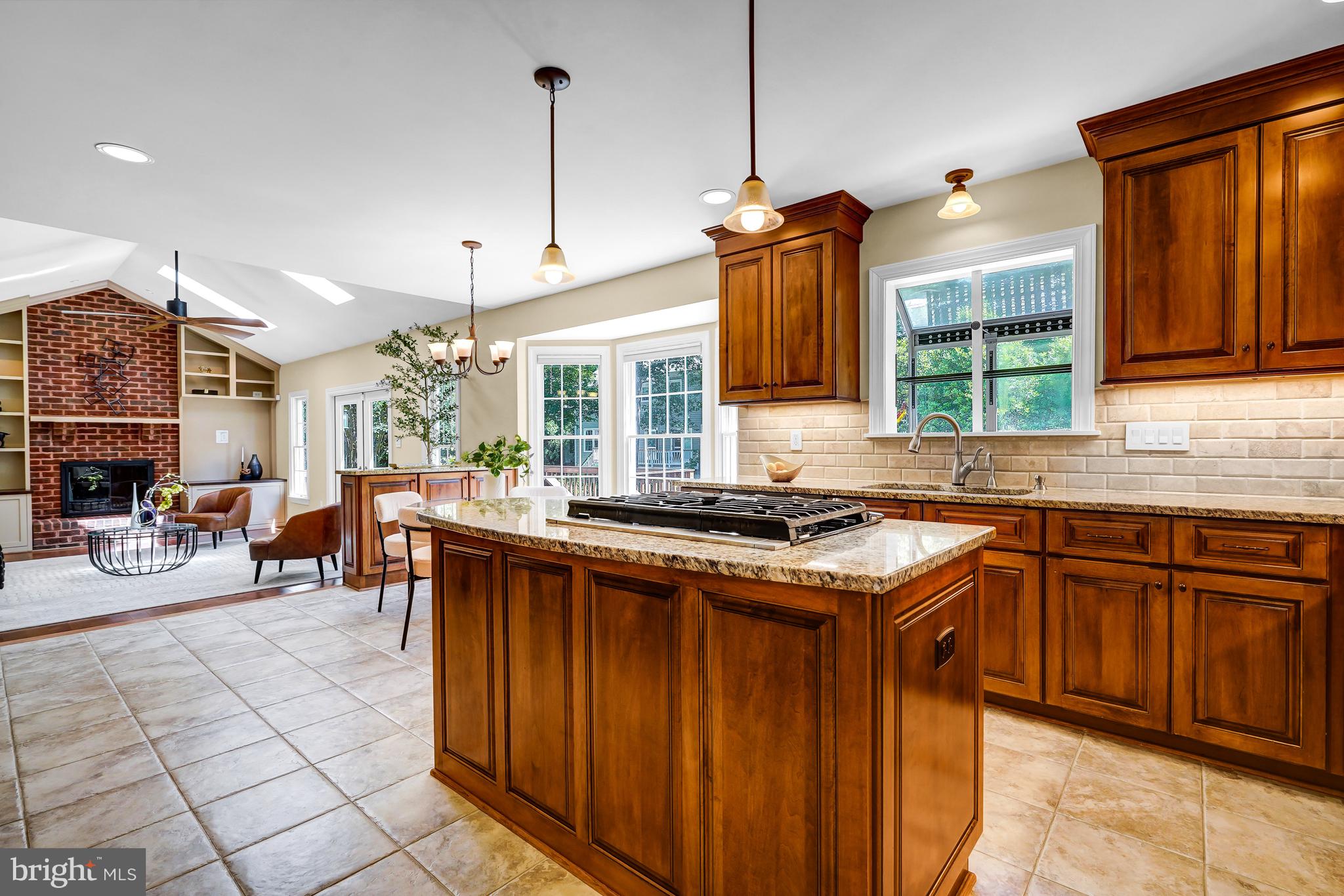 2515 HALTERBREAK COURT