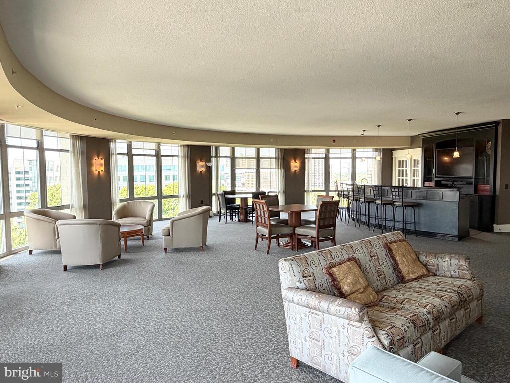 11800 SUNSET HILLS ROAD 422
