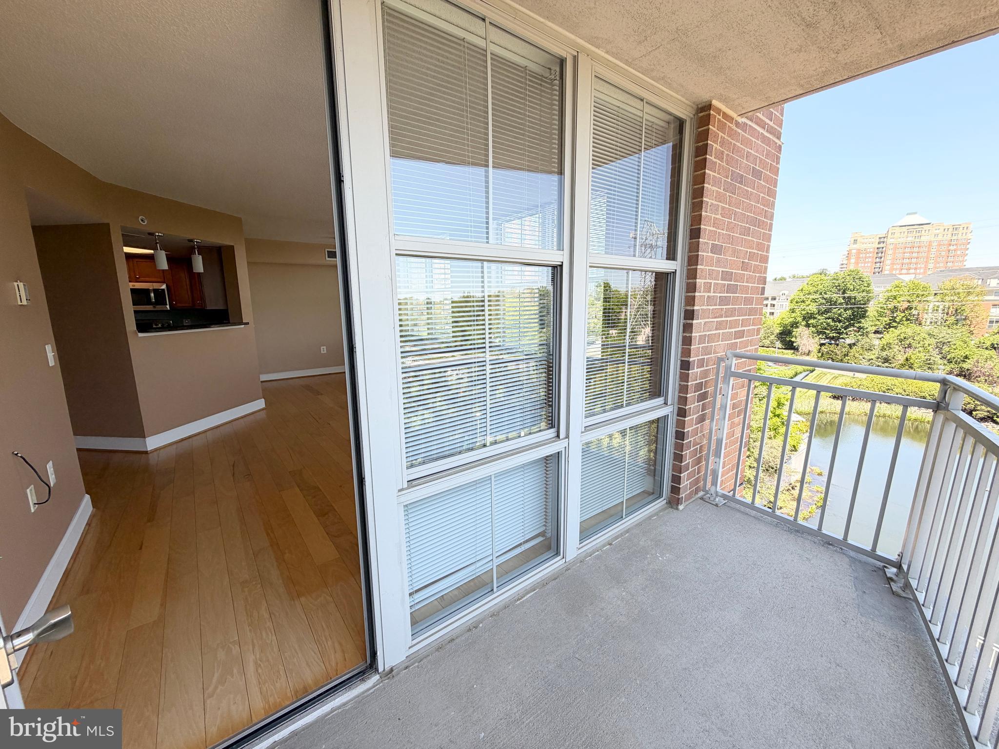 11800 SUNSET HILLS ROAD 422