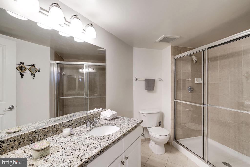 11800 SUNSET HILLS ROAD 422