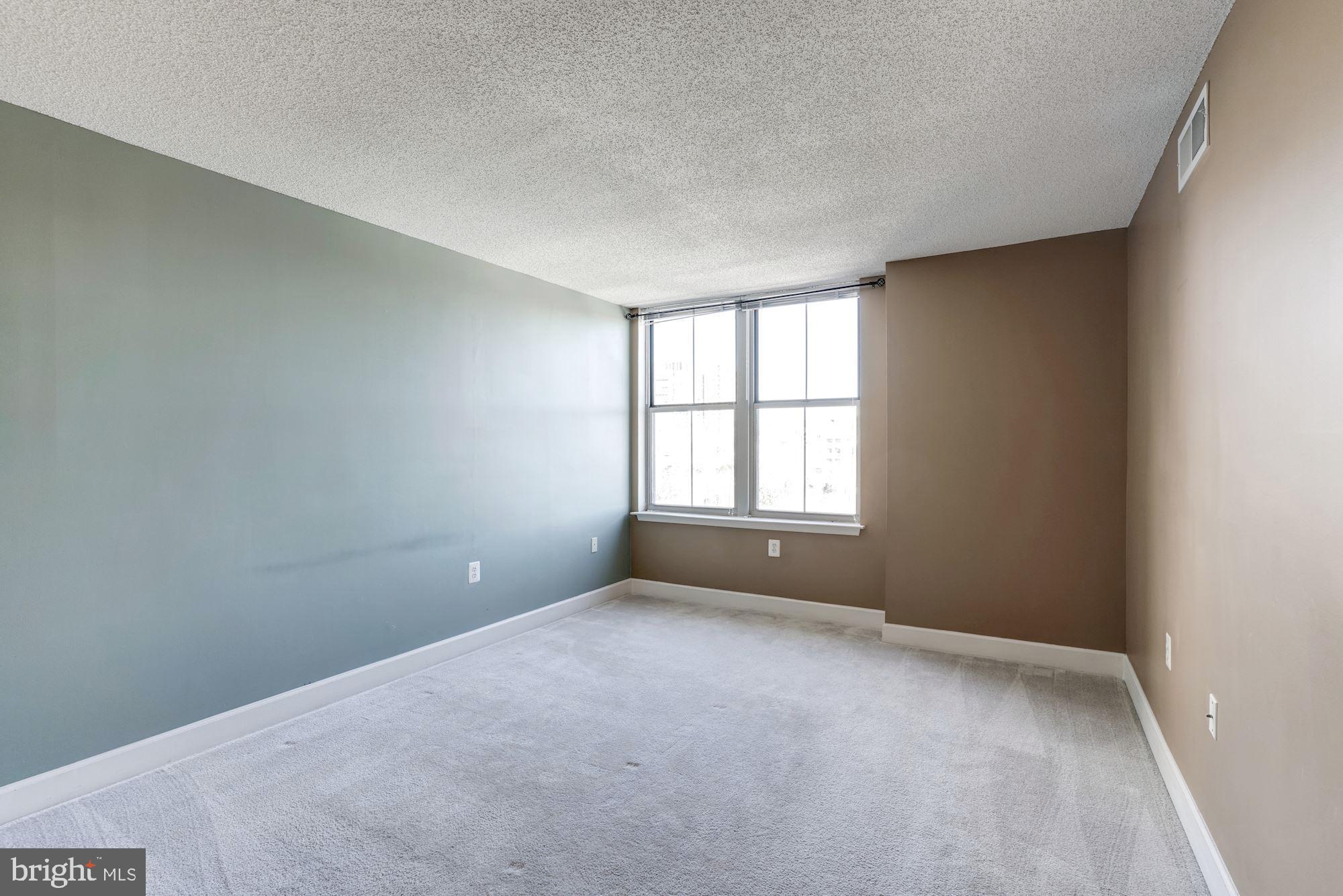 11800 SUNSET HILLS ROAD 422