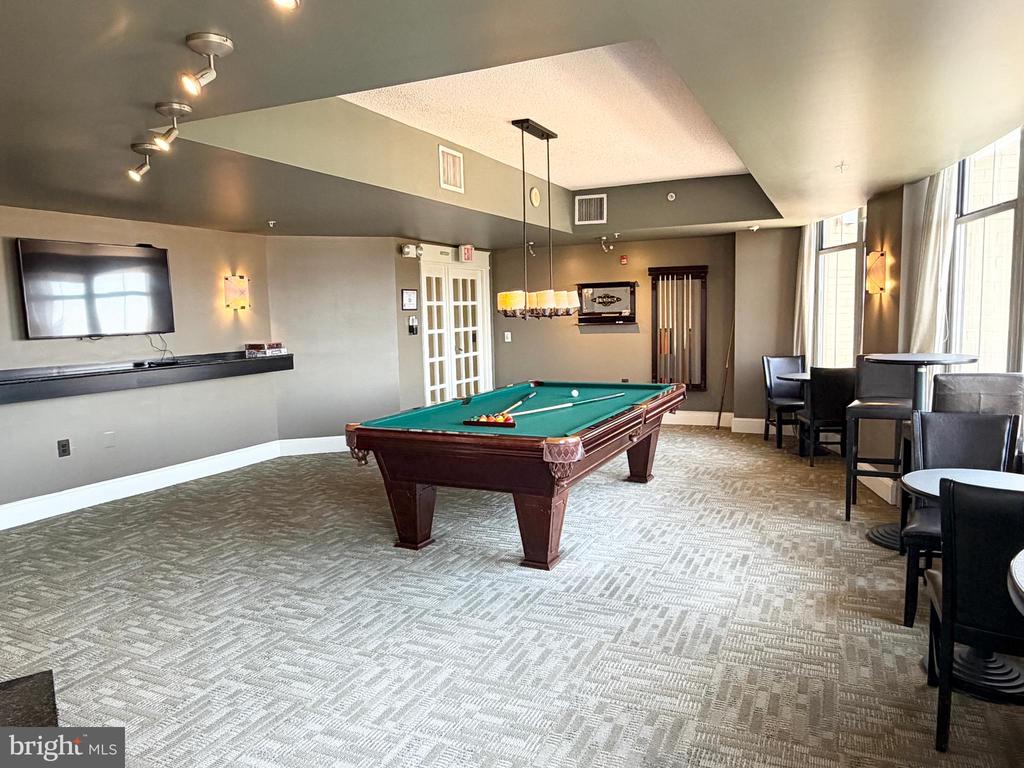 11800 SUNSET HILLS ROAD 422