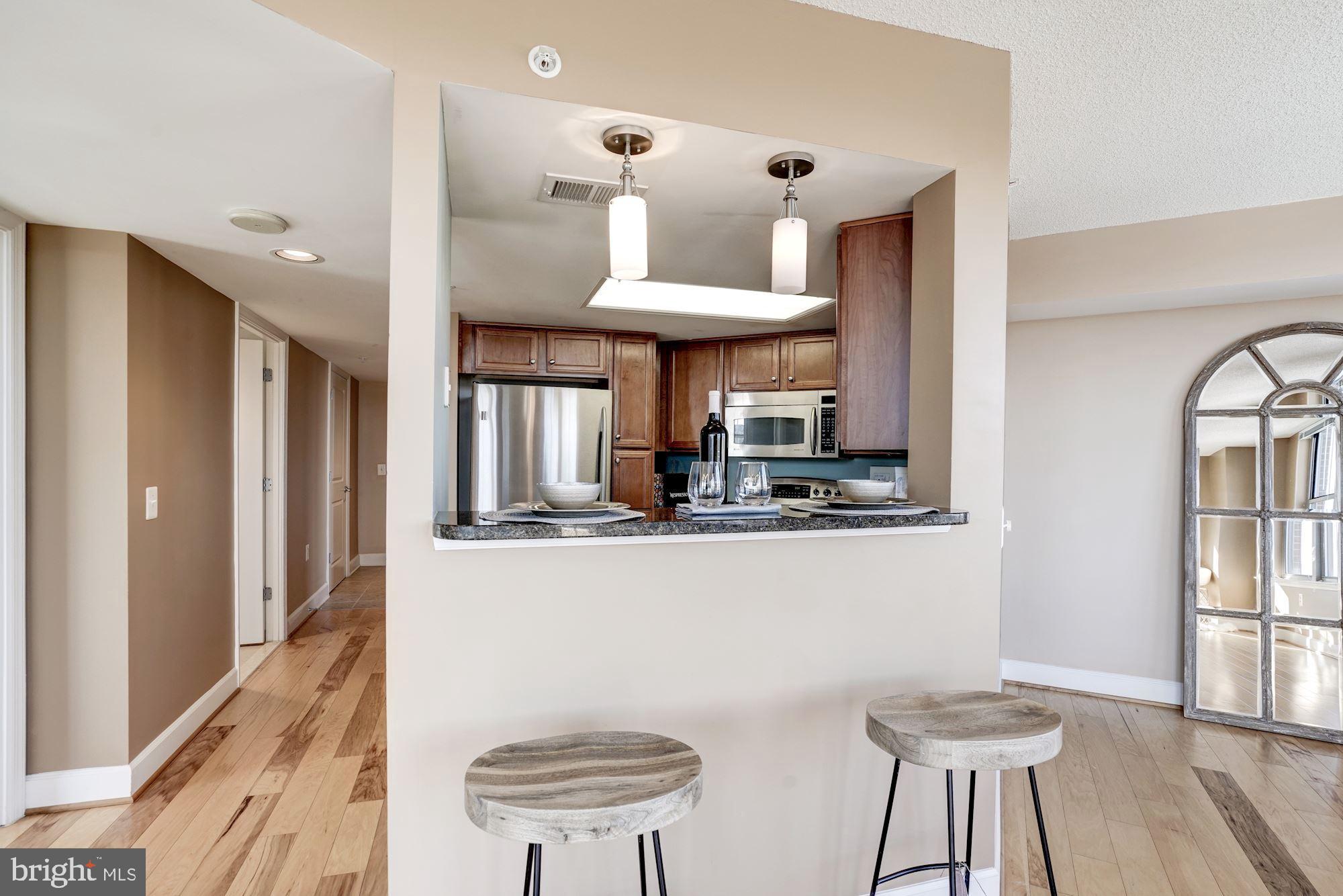 11800 SUNSET HILLS ROAD 422