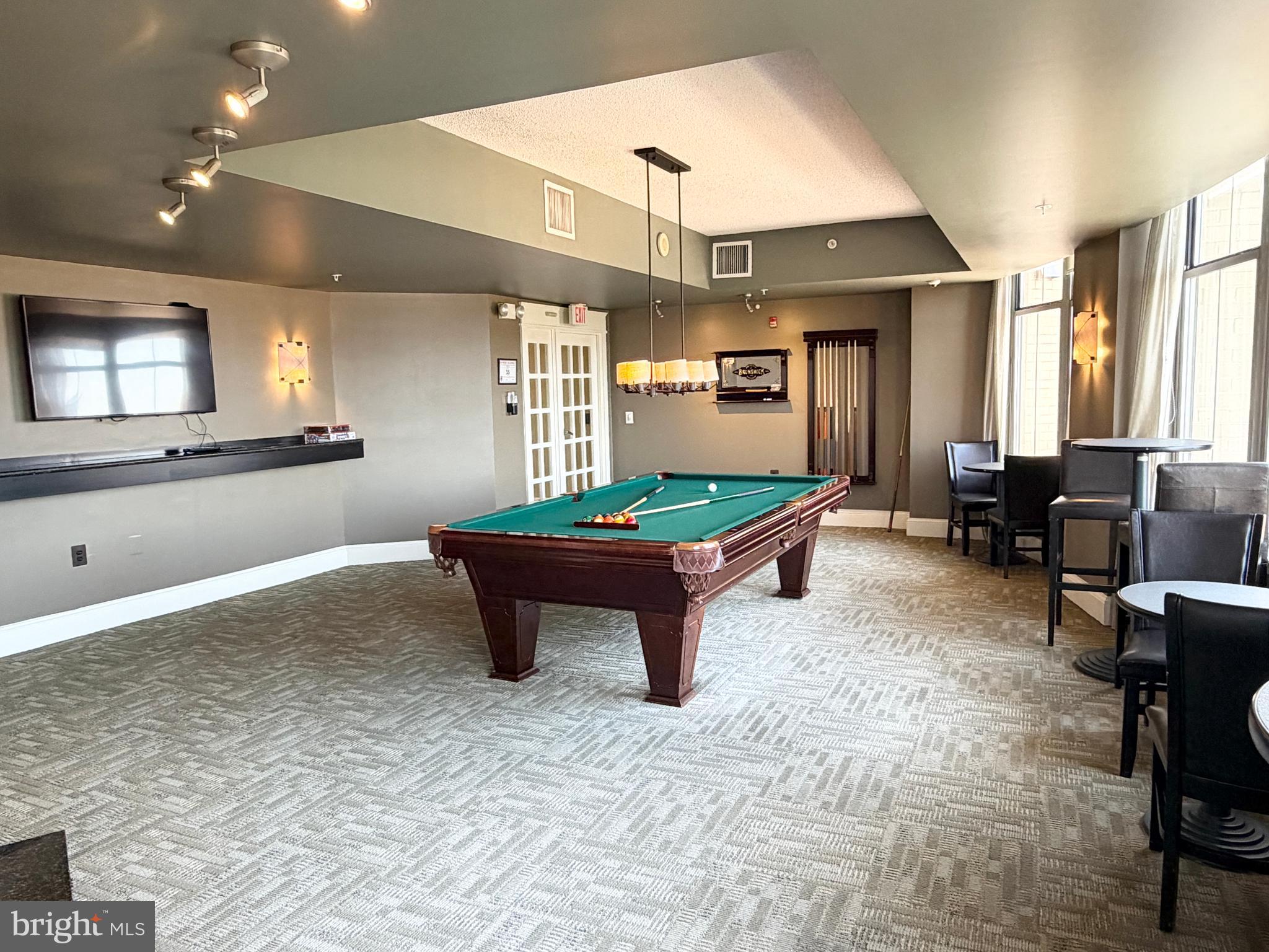 11800 SUNSET HILLS ROAD 422