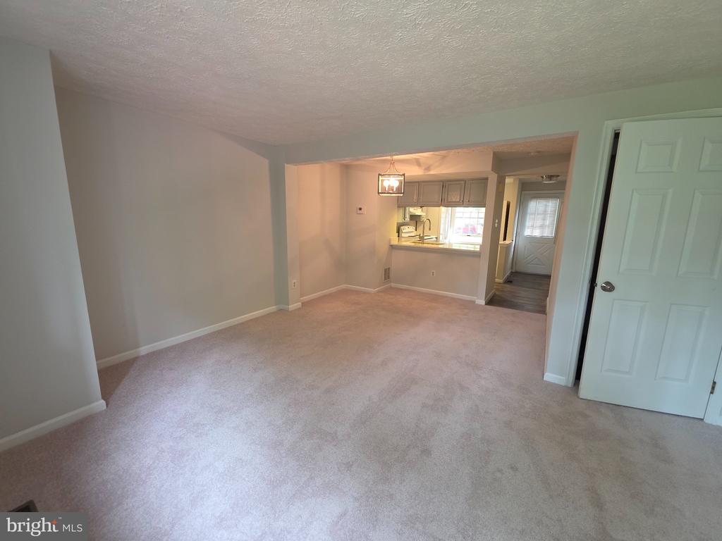 8534 BLUE ROCK LANE