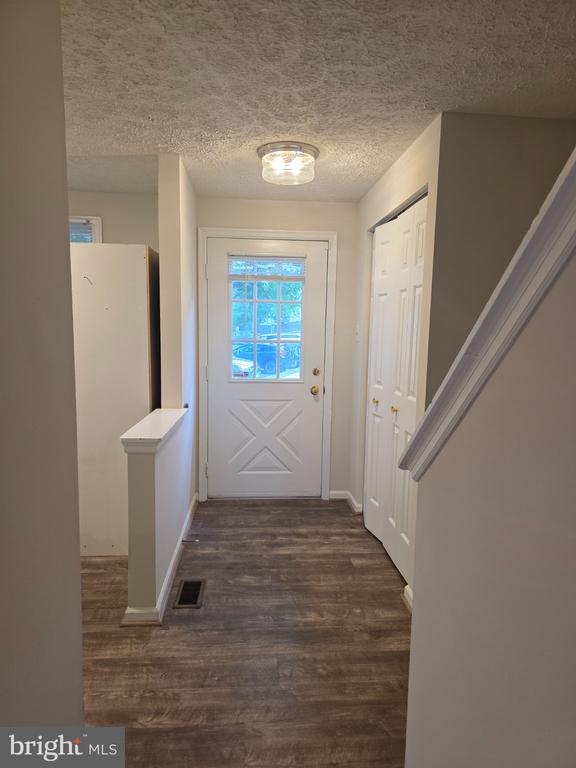 8534 BLUE ROCK LANE