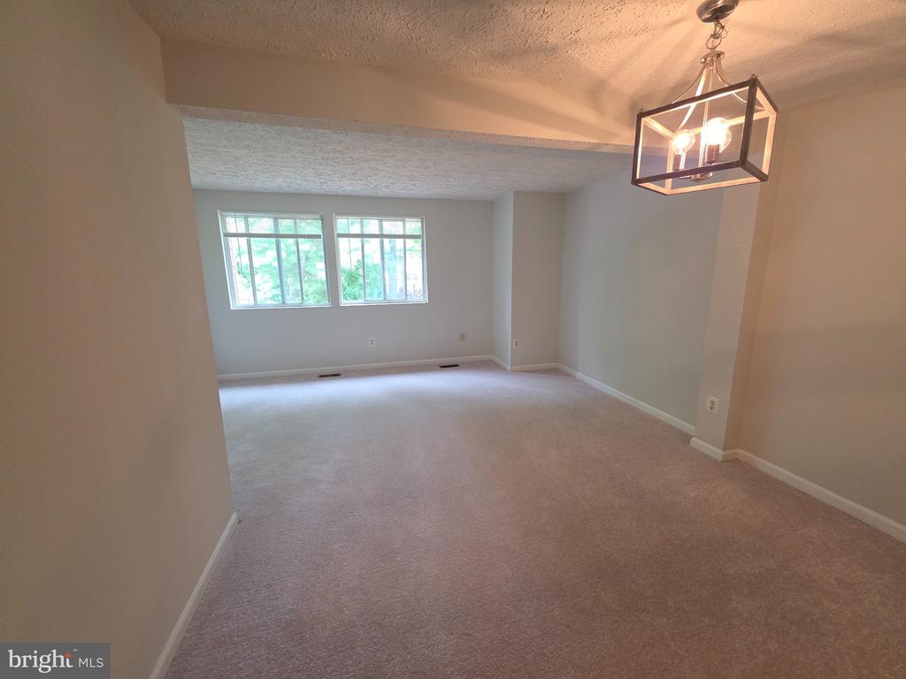 8534 BLUE ROCK LANE