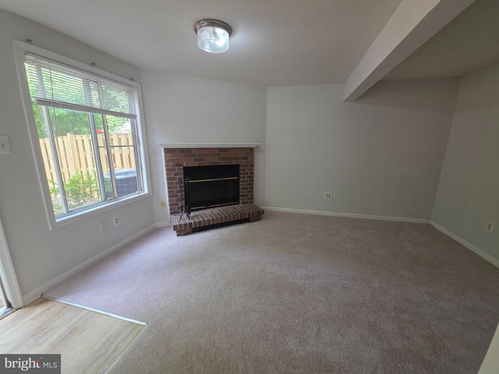 8534 BLUE ROCK LANE
