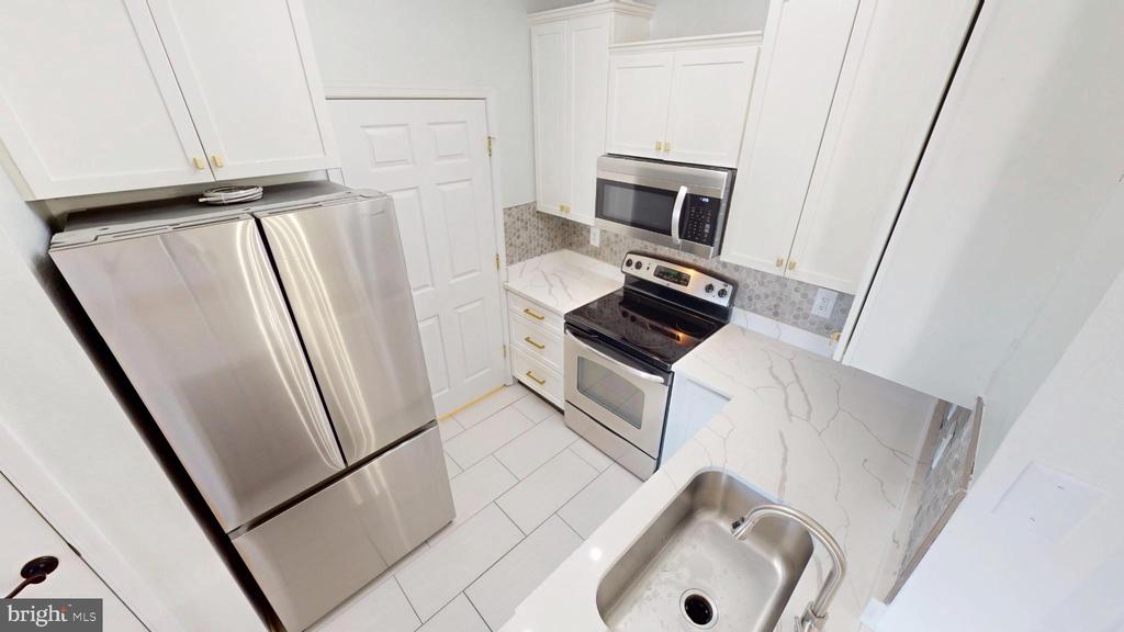 1591 SPRING GATE DRIVE 3406