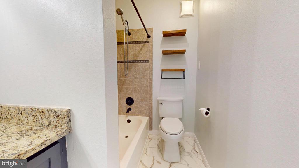 1591 SPRING GATE DRIVE 3406