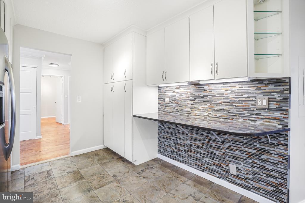 5904 MOUNT EAGLE DRIVE Unit: 614