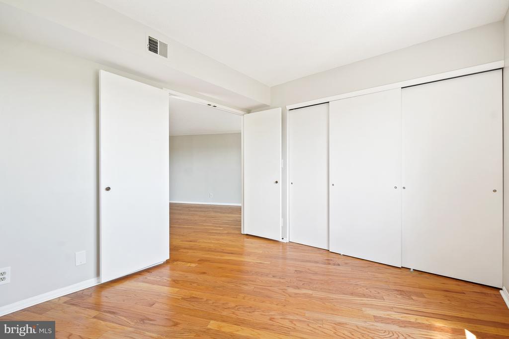 5904 MOUNT EAGLE DRIVE Unit: 614