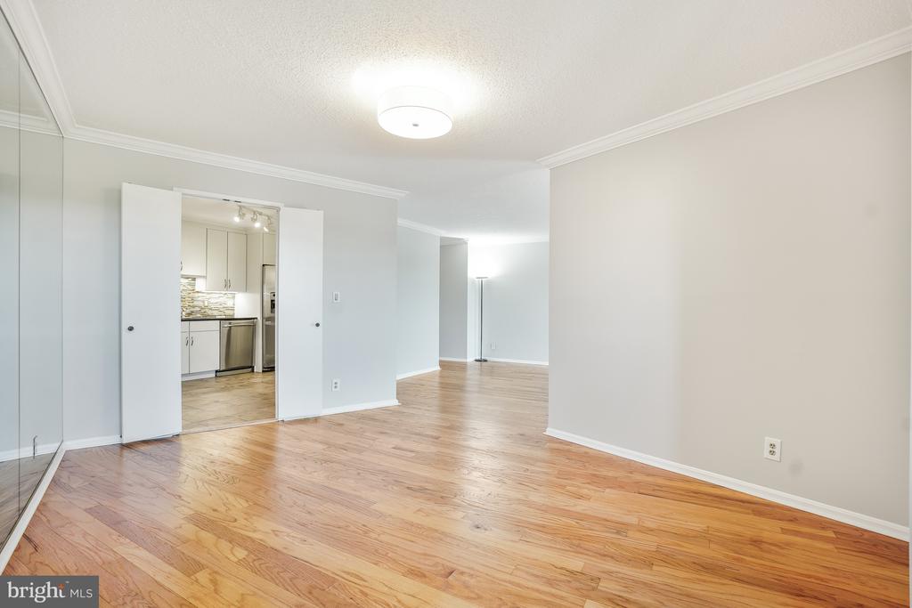 5904 MOUNT EAGLE DRIVE Unit: 614